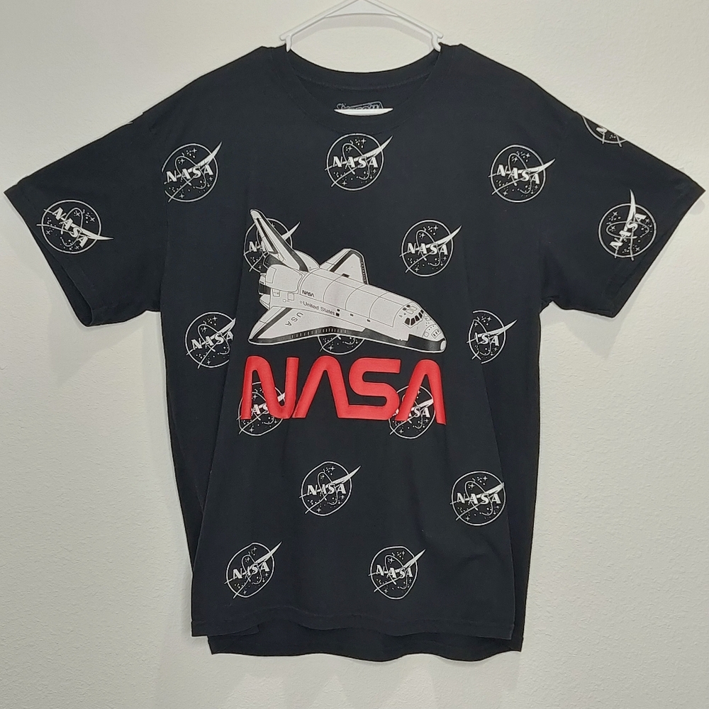 Fresh Laundry, NASA Young Men's T-shirt 🚀👨🏻‍🚀